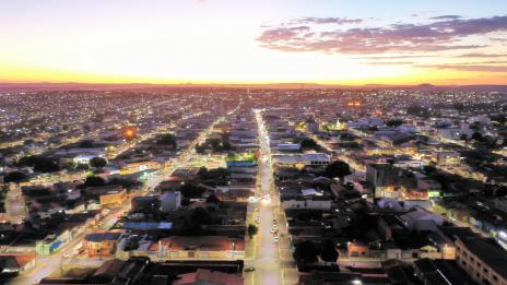 Com queda de novos casos, Araguaína libera música ao vivo com regras