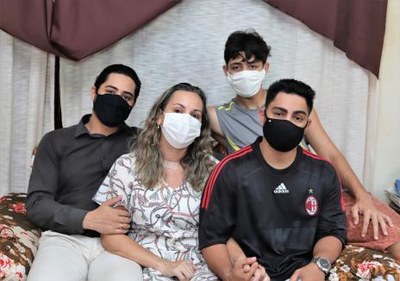 Mães que vencem: “Ficava lembrando da minha família, de nunca mais vê los”, relata a autônoma Shirlene após ser intubada por complicações da covid 19