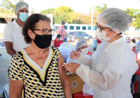 Mutirão de vacinação contra a covid-19 vai para a Via Lago durante fim de semana em Araguaína