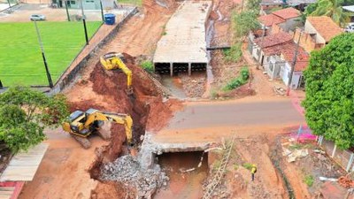 Ponte de importante rua de acesso em Araguaína é demolida para passagem da Via Norte