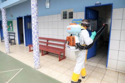 Prefeitura realiza desinfecção periódica nas escolas e creches da Rede Municipal