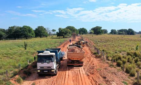 Araguaína chega a 340 km de estradas rurais recuperadas com compactação resistente