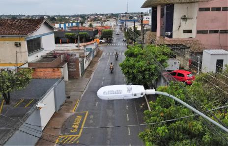 Araguaína instala luminárias inteligentes que vão receber sinal da tecnologia 5G
