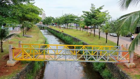 Araguainenses ganham passarelas na Marginal Neblina
