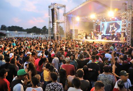Mais de 40 mil pessoas participam dos shows em comemoração aos 64 anos de Araguaína