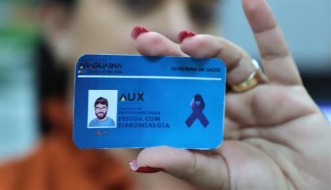 Nossos serviços: Saiba como obter a carteirinha que garante prioridade às pessoas com fibromialgia