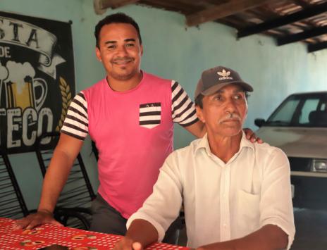 Pais que cuidam: “Pai é aquele que assume e ajuda os filhos”, conta aposentado que adotou três crianças