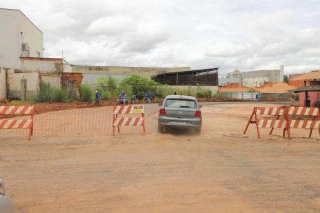 Prefeitura alerta sobre tráfego proibido de veículos na Via Norte