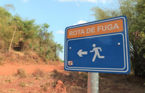 Sinalização de emergência da Usina Corujão começa a ser instalada nos bairros de Araguaína
