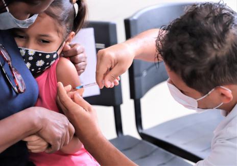 Vacinação contra covid-19 em crianças de Araguaína avança para 5 anos sem comorbidades