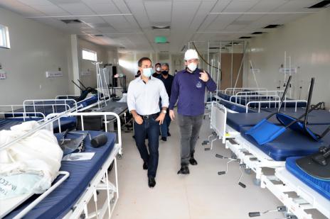 Wagner vistoria implantação do Pronto Atendimento Infantil