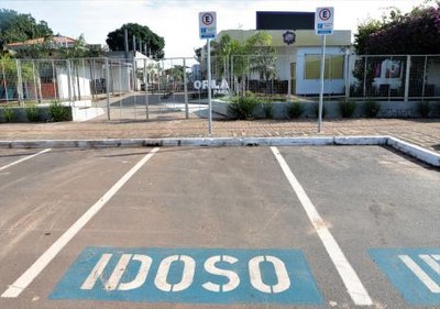 ASTT emite gratuitamente cartão do idoso e de pessoa com deficiência para uso das vagas exclusivas de estacionamento