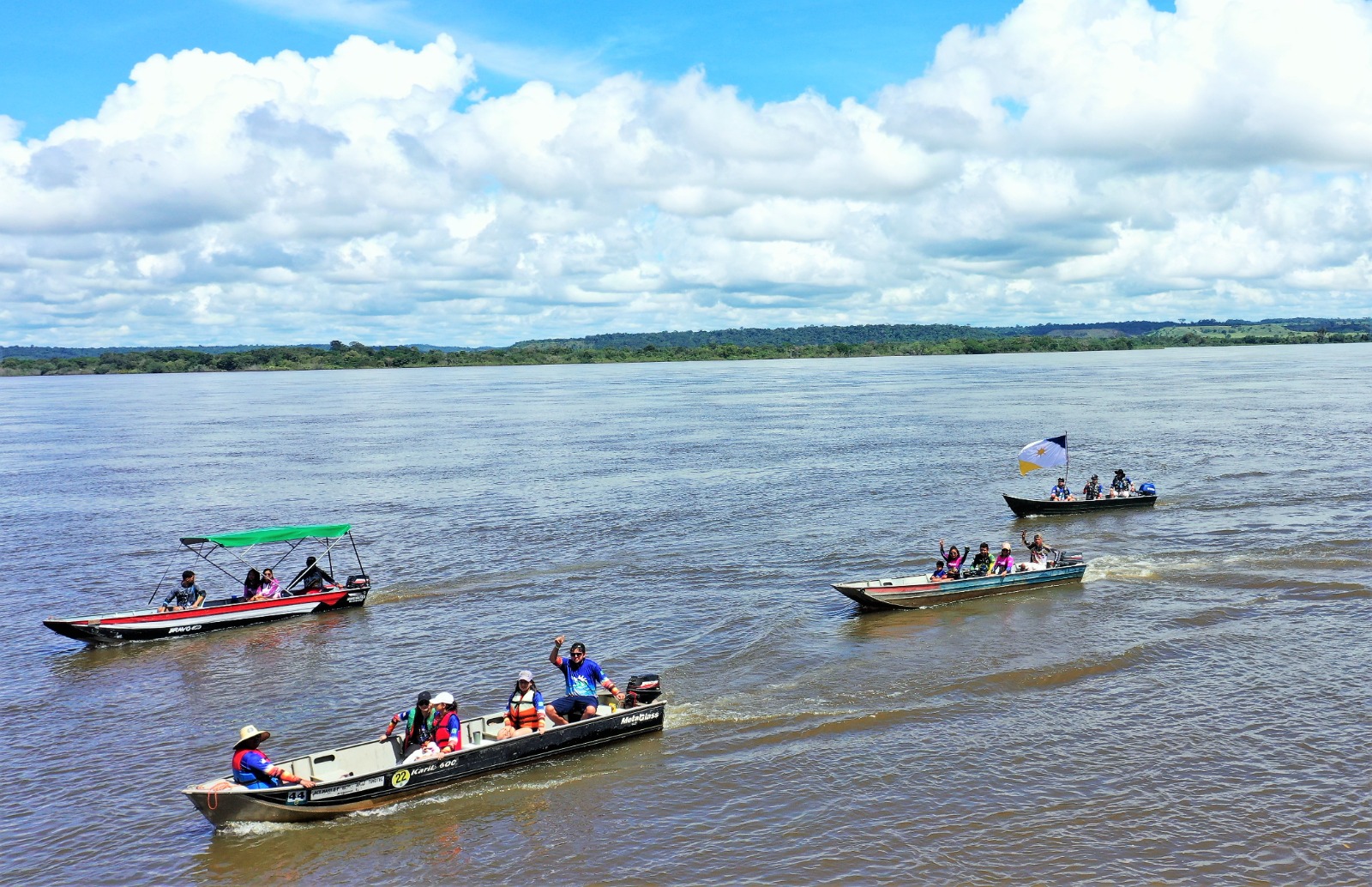 Belezas naturais de Araguaína atraem passeio náutico com mais de 100 pessoas