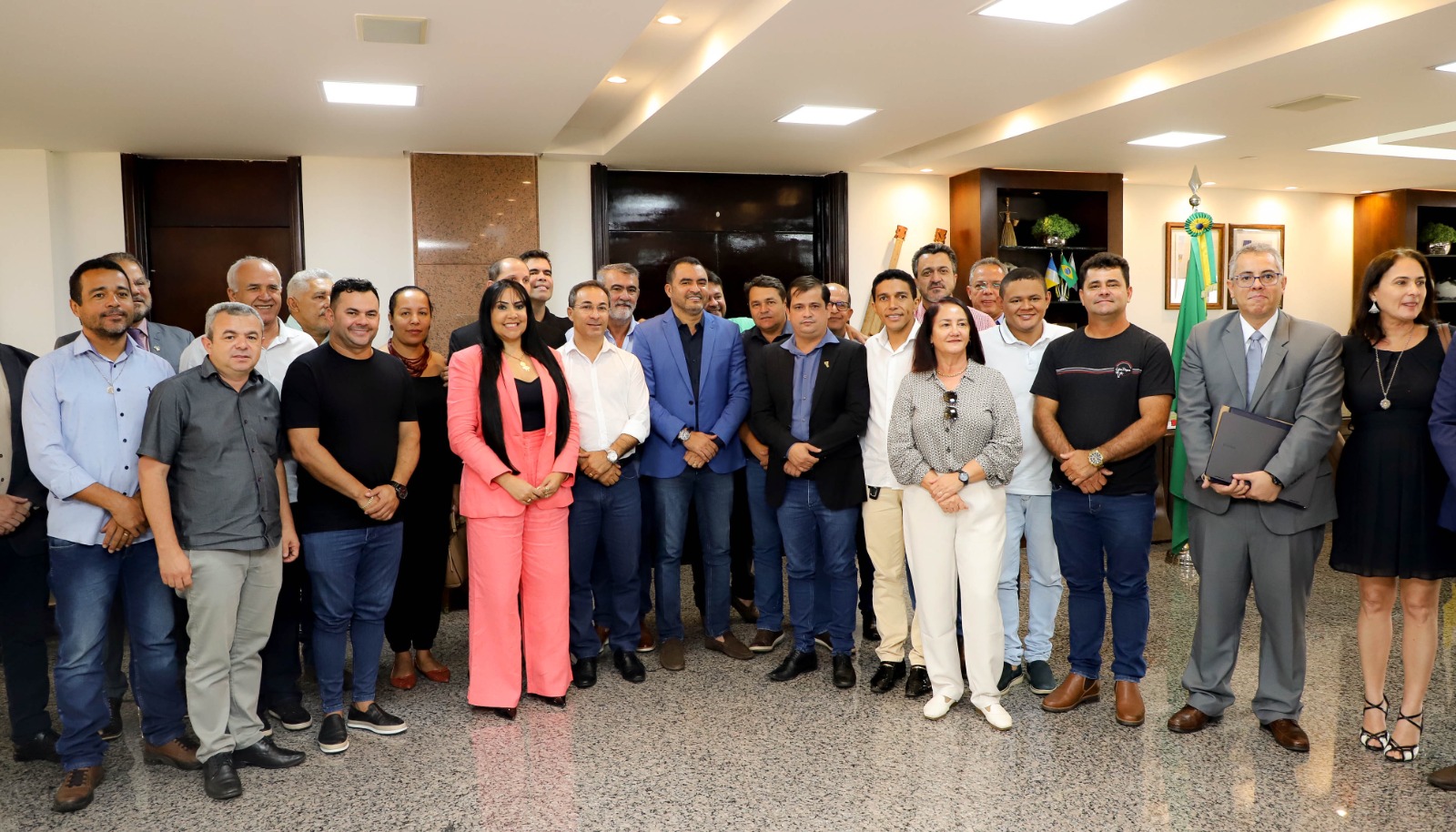 Por lei, 25% do que o Estado arrecada de ICMS precisa ser repartido para os municípios. A distribuição ocorre com várias regras distintas, que levam em conta a movimentação econômica do município, entre outros critérios