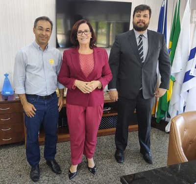 No TJ, Araguaína busca isenção de taxas para os 139 municípios do Estado consultarem propriedades de imóveis