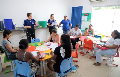 Pais de alunos participam de autoavaliação da educação infantil de Araguaína