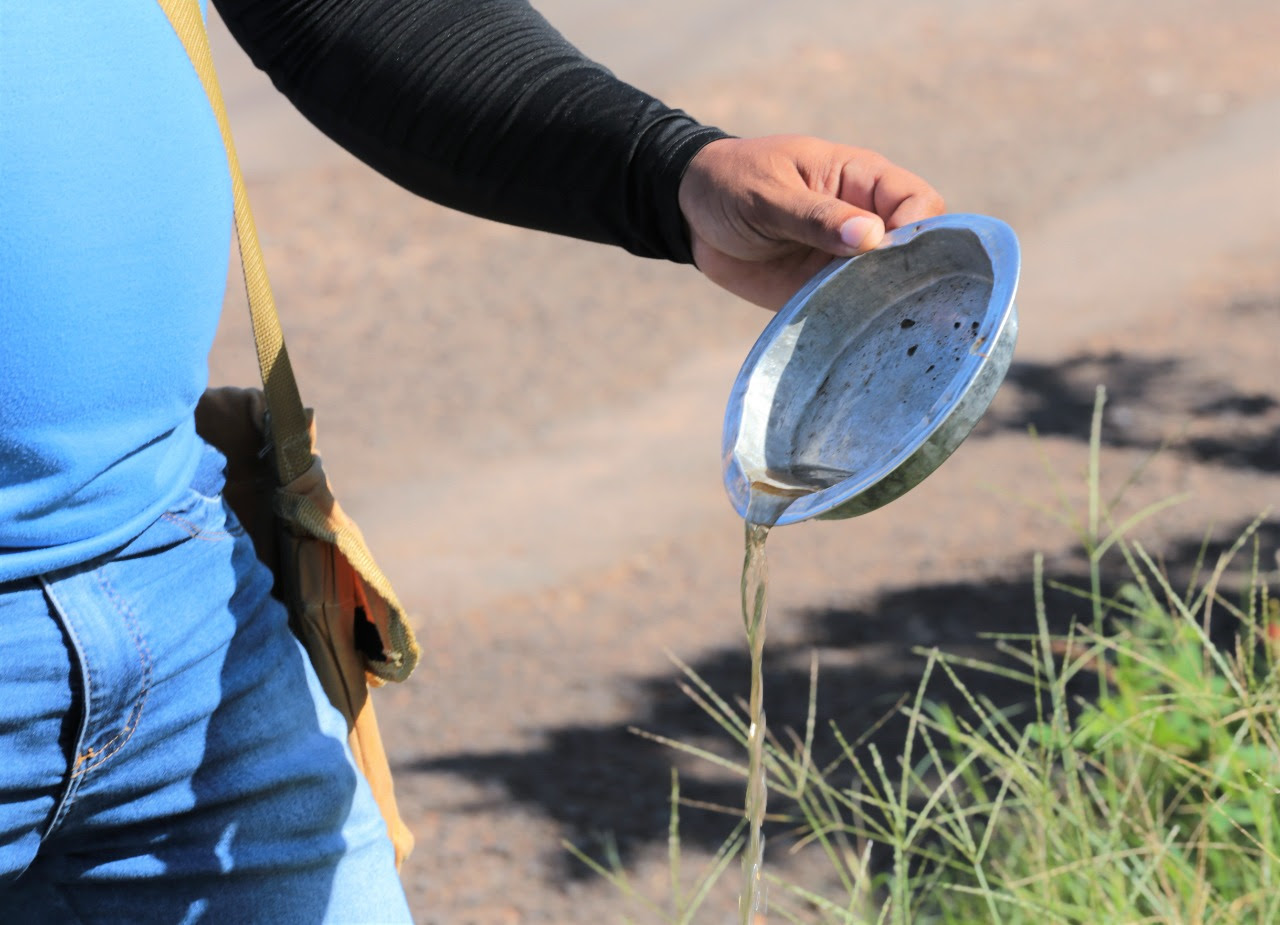 A prevenção é primordial, principalmente com a limpeza dos quintais e lotes, pois a infecção na gestante pelo vírus zika pode resultar em deficiências intelectuais, físicas e sensoriais no feto (Foto: Marcos Sandes/Secom Araguaína)