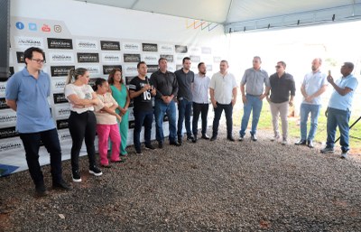 Wagner inaugura Unidade de Apoio aos Serviços Públicos do Povoado Água Amarela