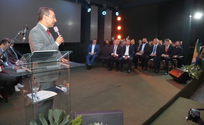 “É uma das entidades mais fortes do Norte do País. Aqui no Tocantins, acredito ser a mais forte, mais unida, mais determinada”, afirma Wagner na posse da nova diretoria da Aciara