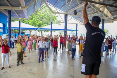 “Eu acho bom, porque a gente faz muita amizade. E eu adoro conhecer pessoas”, conta aposentado participante do encontro de idosos de Araguaína