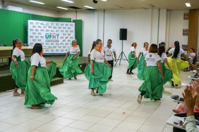 “Poderemos voltar a sonhar e viver da nossa arte” diz artista plástica durante eleição do Conselho Municipal de Política Cultural de Araguaína