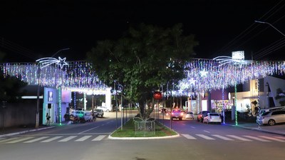 Furto de fios causa prejuízo e atrasa instalação da decoração natalina em Araguaína