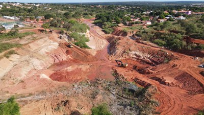 Obra da Av. Senador João Ribeiro avança com a construção da bacia de amortecimento