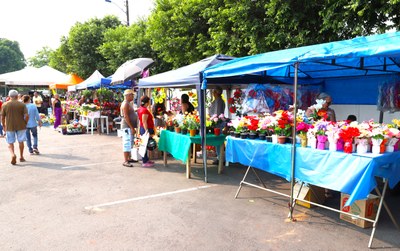 Vendedores ambulantes têm até o dia 30 para se cadastrar e atuar no Dia de Finados