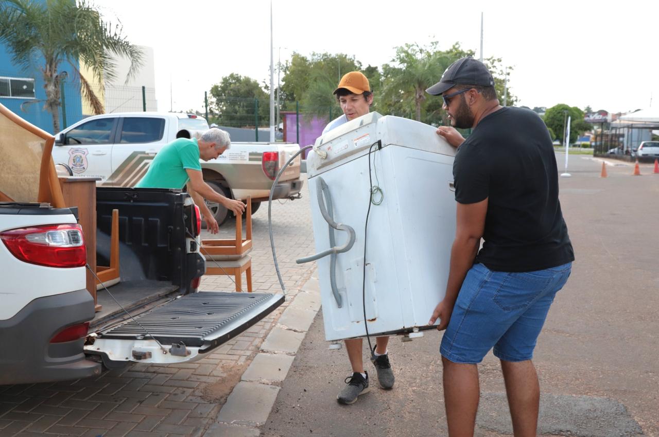 A ação itinerante fez parte das políticas públicas do Município para incentivar o descarte correto de materiais com alto potencial poluidor na natureza devido aos componentes tóxicos, como chumbo e mercúrio
