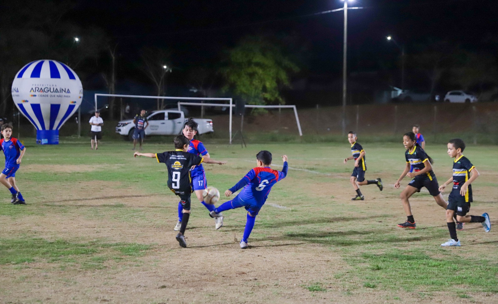 Jogadores e torcedores transformam os campos de Araguaína em palco de celebração e união comunitária.