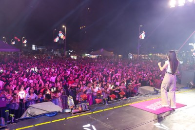 Louvor e adoração marcam a primeira noite das celebrações do aniversário de 67 anos de Araguaína