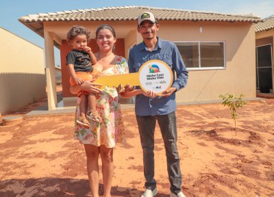 Mais 126 famílias recebem casas no Residencial Parque do Lago