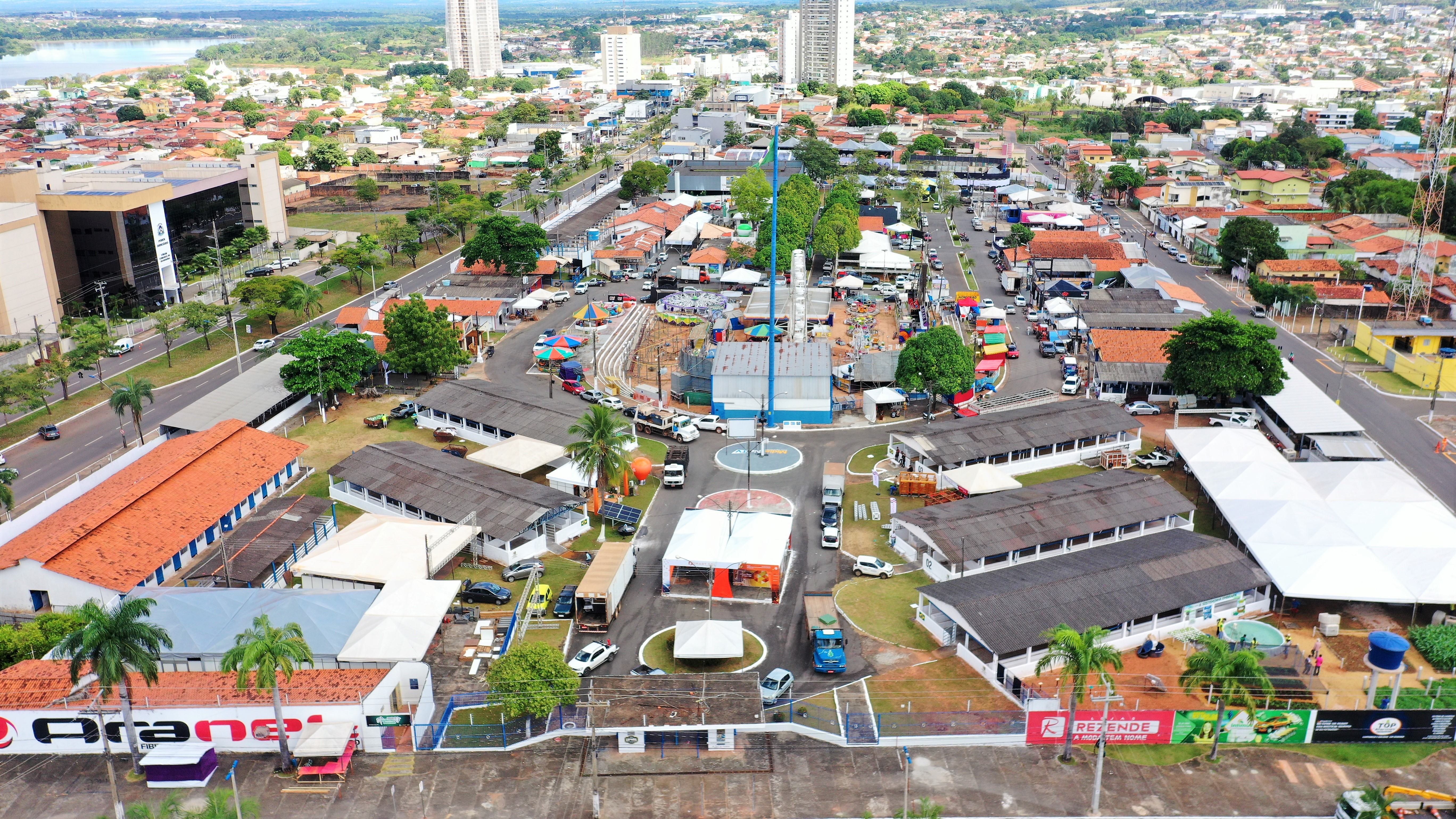 Os documentos deverão ser apresentados por meio de cópias legíveis e, no ato da inscrição, o ambulante precisa informar qual produto será comercializado durante a exposição, não podendo fazer alterações no decorrer do evento