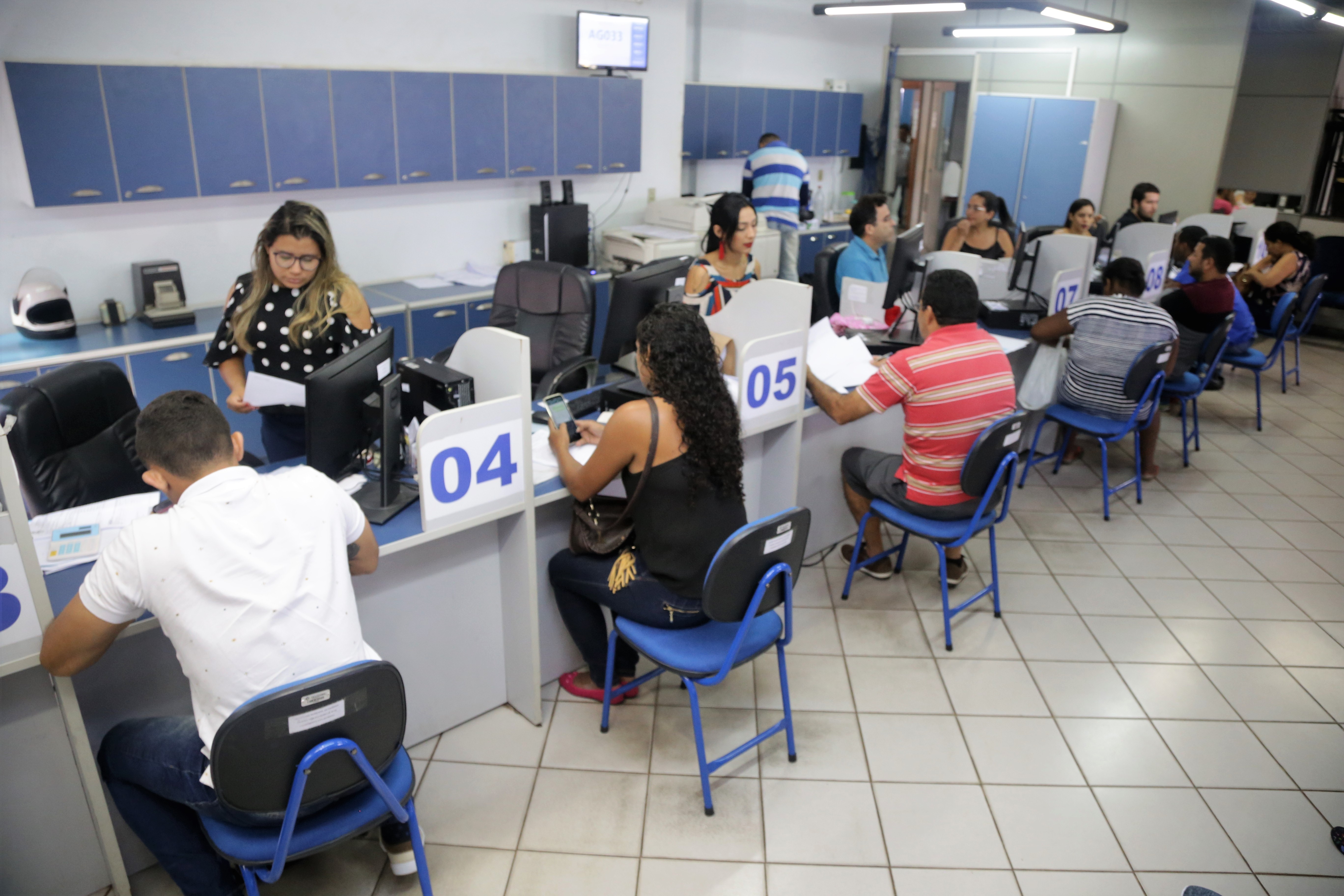 Os atendimentos dos serviços essenciais, como UPA, SAMU, PAI e HMA seguirão sem interrupção. O Restaurante Popular, transporte coletivo urbano e a coleta de lixo também funcionarão normalmente.