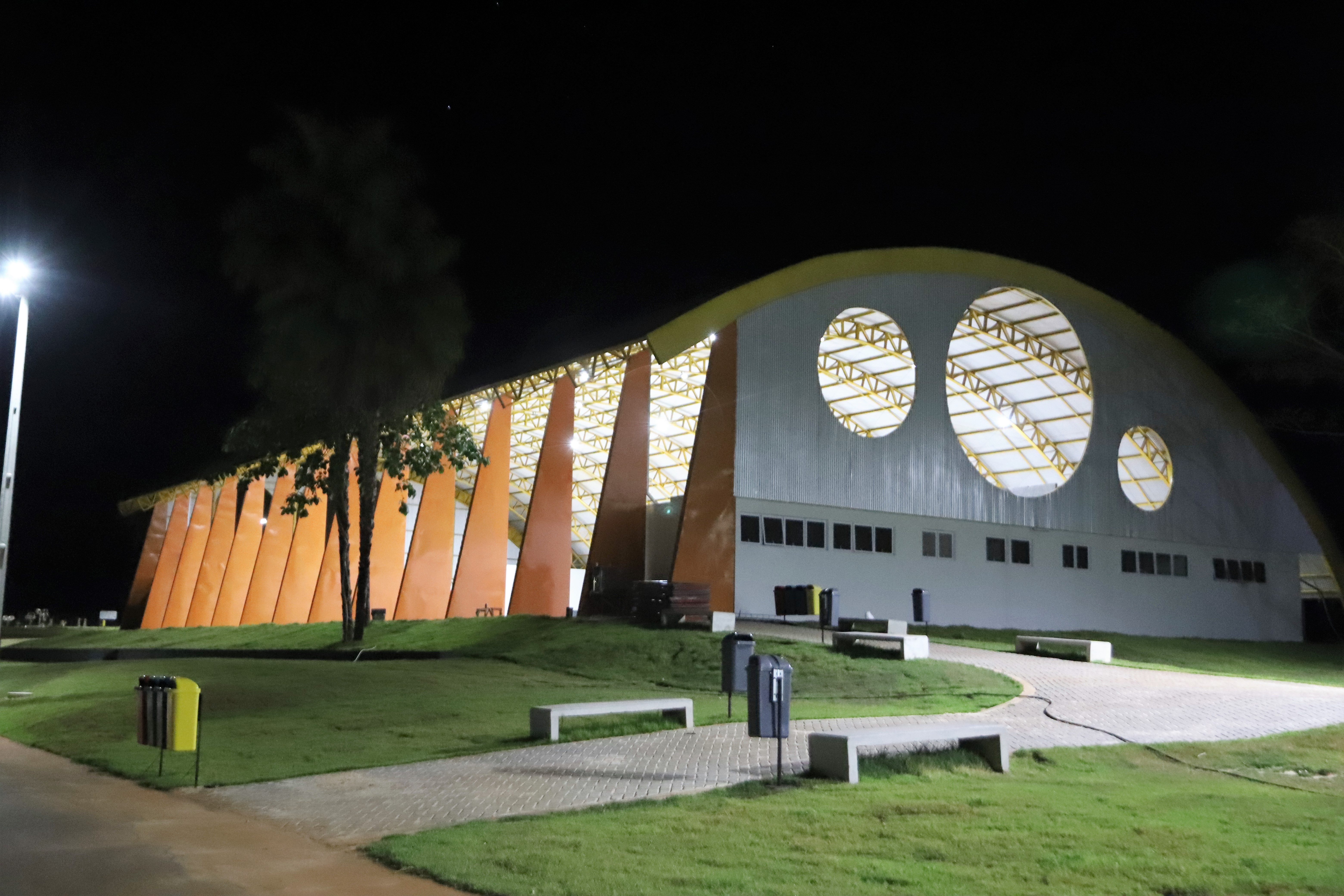 Com todas as partidas realizadas no Complexo Poliesportivo Pedro Quaresma, o torneio segue durante todo o sábado e terá as finais na manhã de domingo, 22 de fevereiro