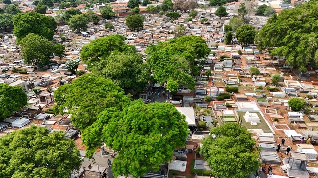 Araguaína prepara cemitérios públicos para receber famílias no Dia de Finados