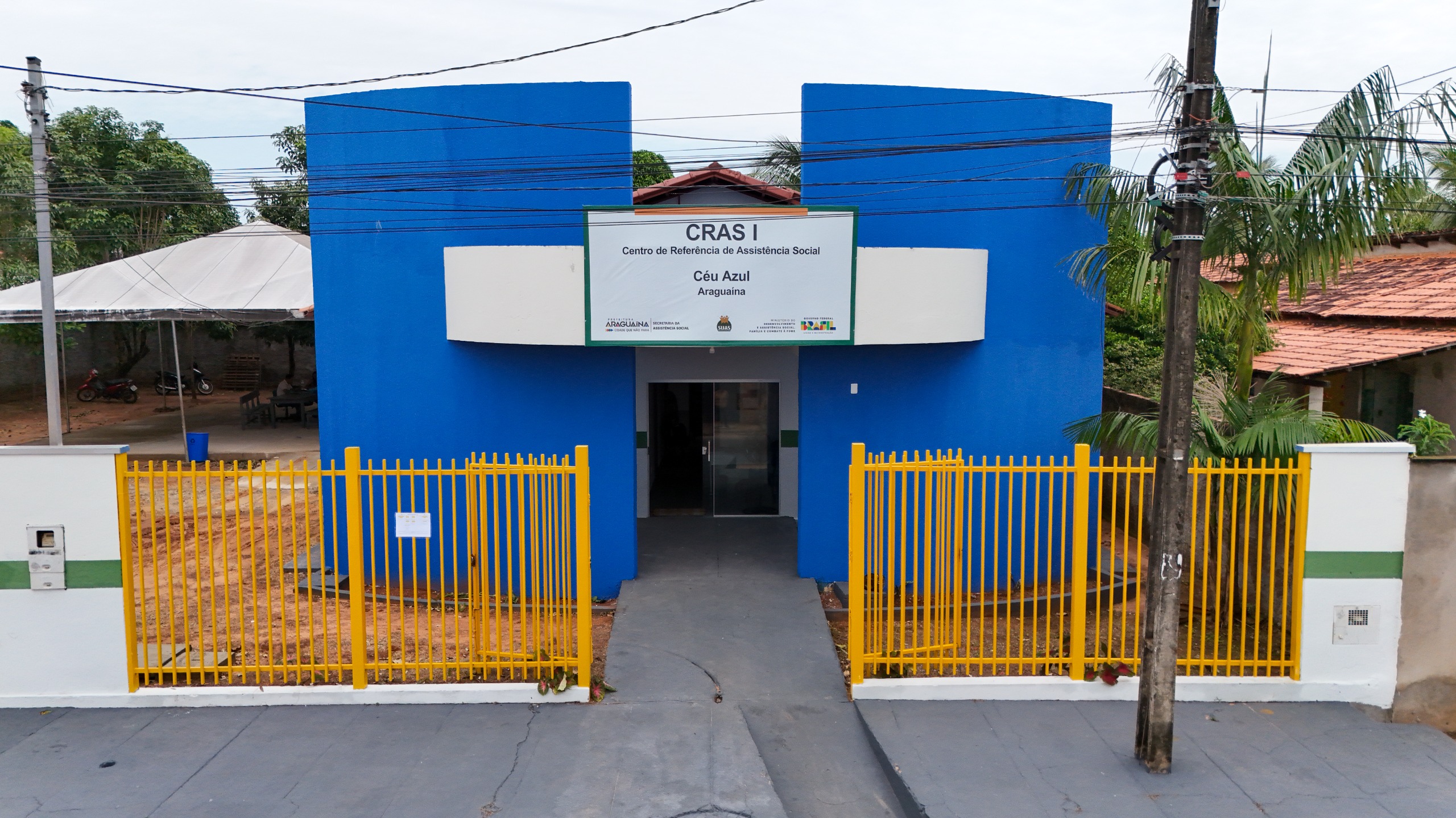 Além do atendimento individualizado, o CRAS I desenvolve oficinas de pedagogia social conduzidas por profissionais qualificados, incluindo atividades como karatê e violão para crianças, adolescentes e jovens.