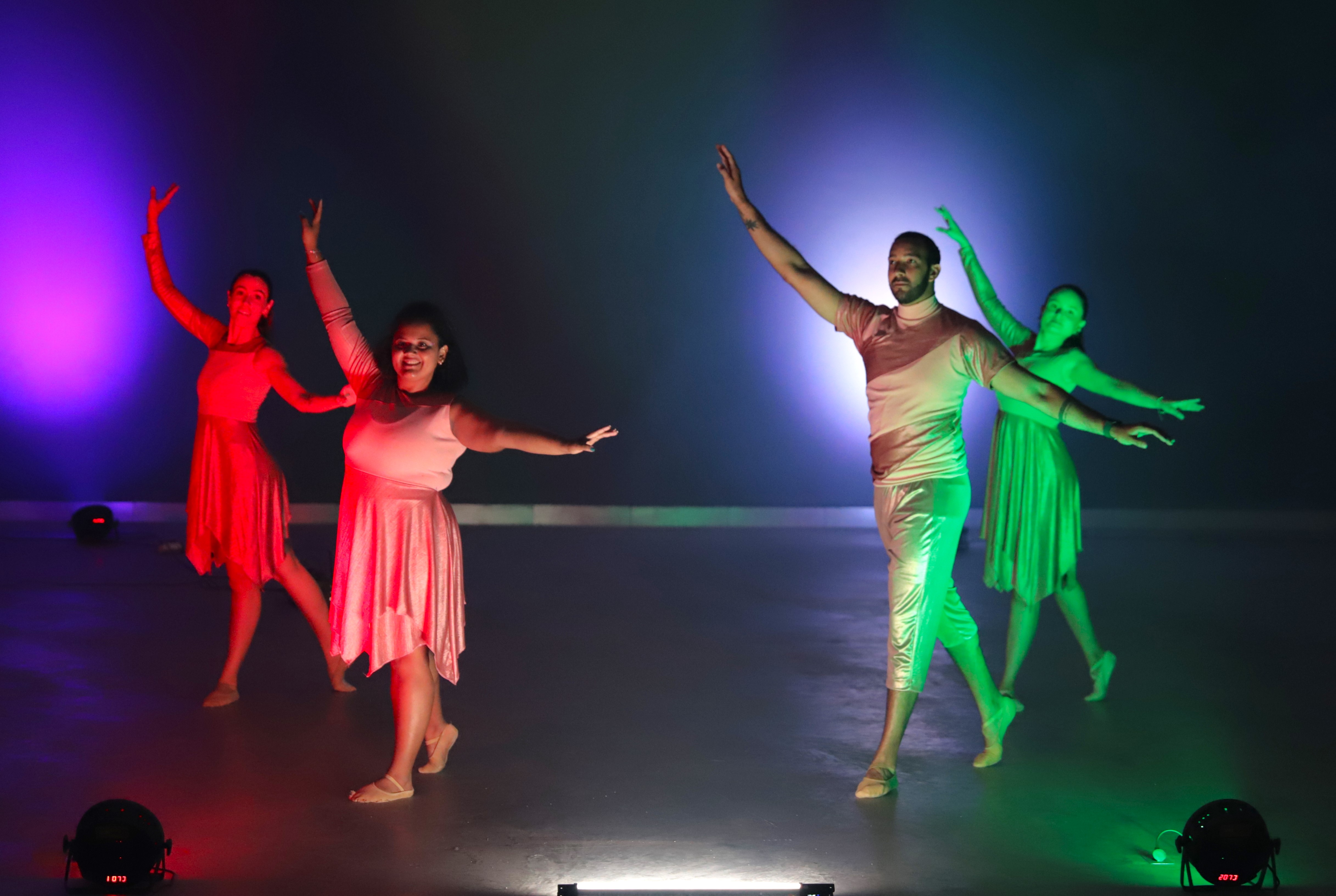 Não é necessário ter nível avançado em ballet, já que essa formação será desenvolvida ao longo do processo