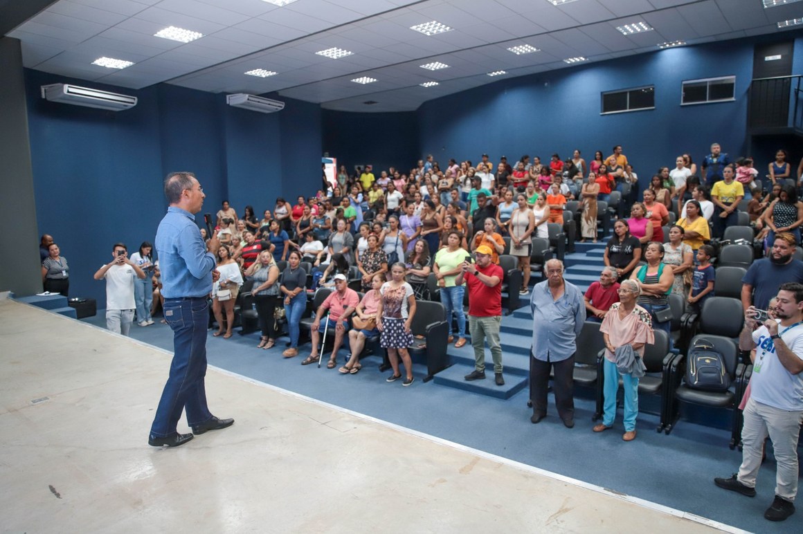Futuros moradores dos residenciais Martin Jorge e São Miguel recebem palestra com psicóloga sobre convivência em condomínios