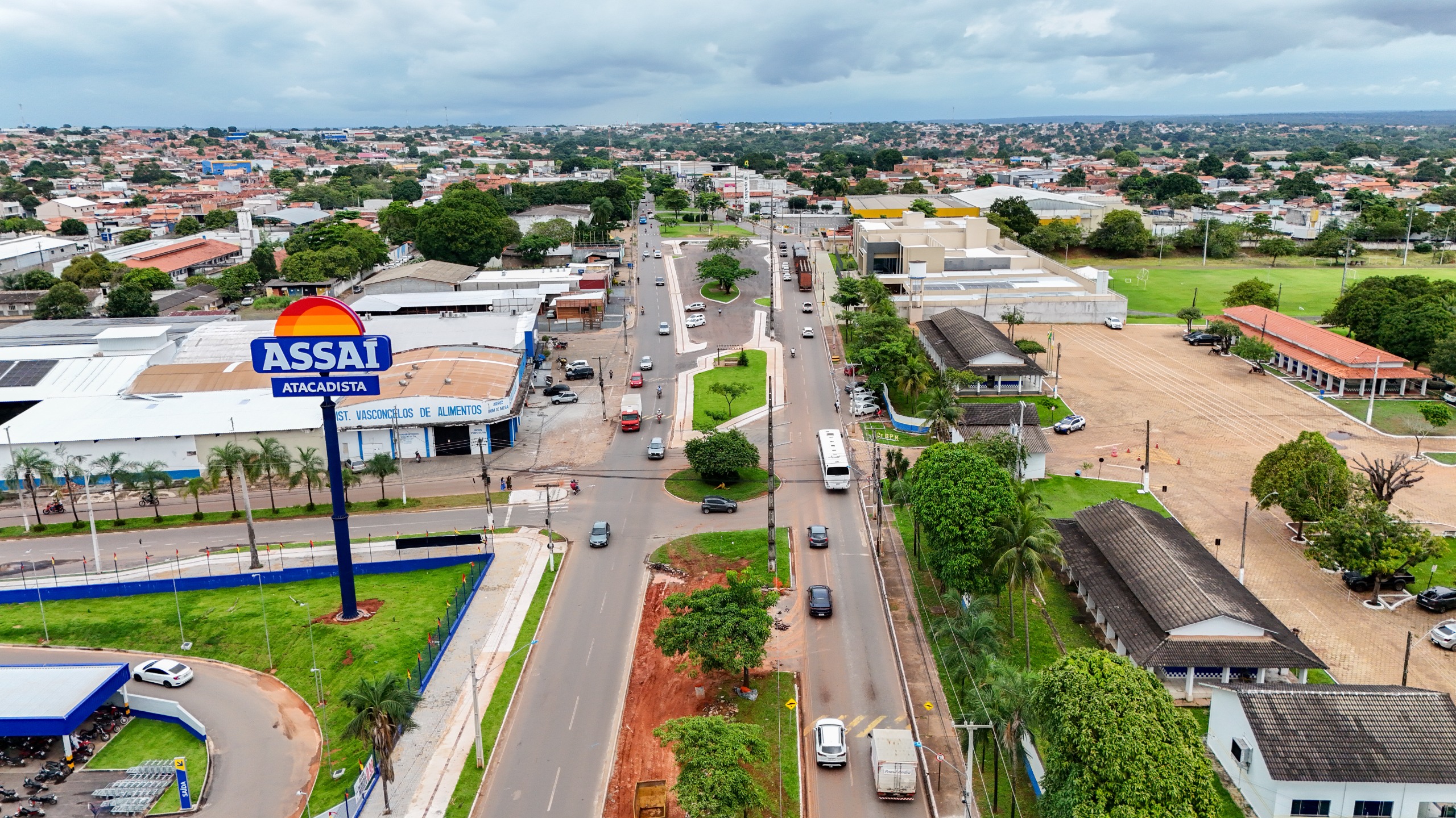 A ASTT de Araguaína pede a atenção dos motoristas que estiverem trafegando pela localidade para que respeitem as sinalizações de obra e reduzam a velocidade