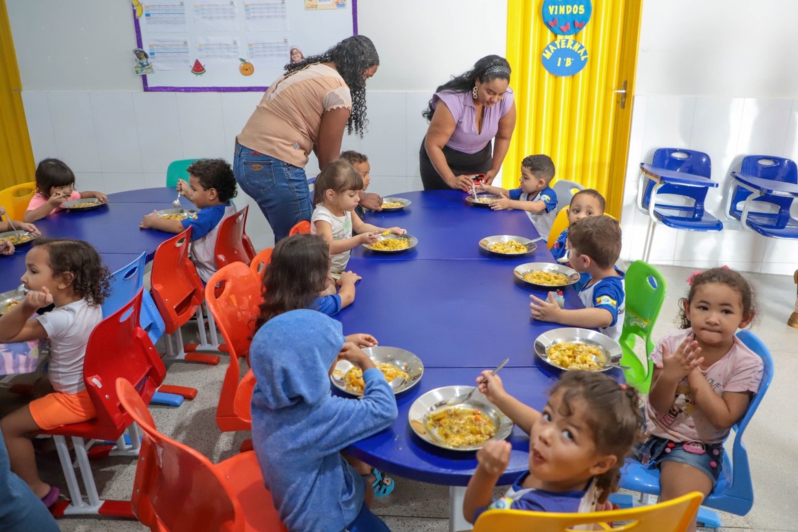 Prefeitura amplia atendimento da educação em tempo integral com entrega de creche reconstruída na Vila Cearense