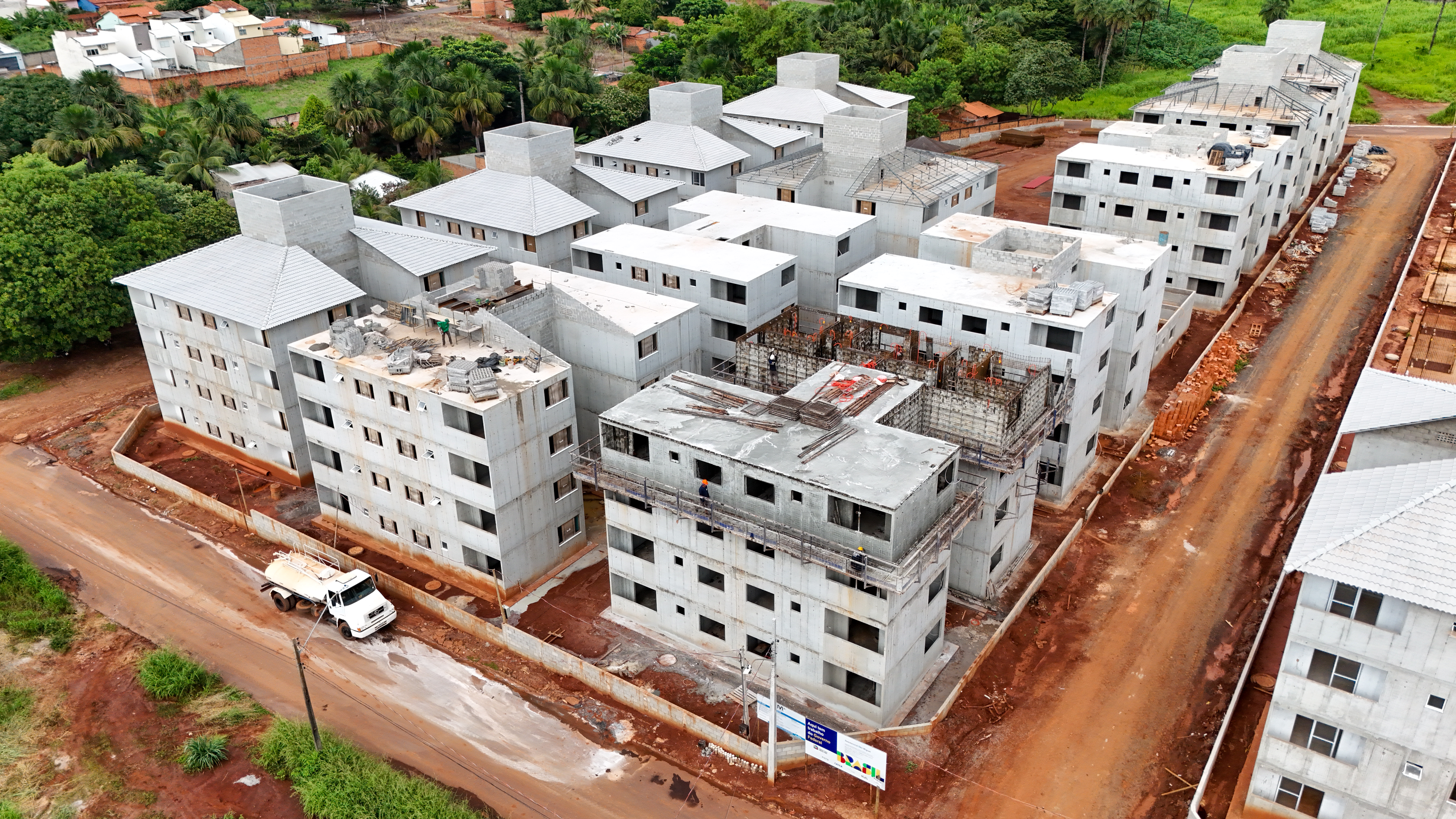 Nesta etapa, os pré-selecionados deverão apresentar pessoalmente a documentação exigida na Secretaria Municipal da Habitação (SEHAB) em horário previamente agendado pela SEHAB.