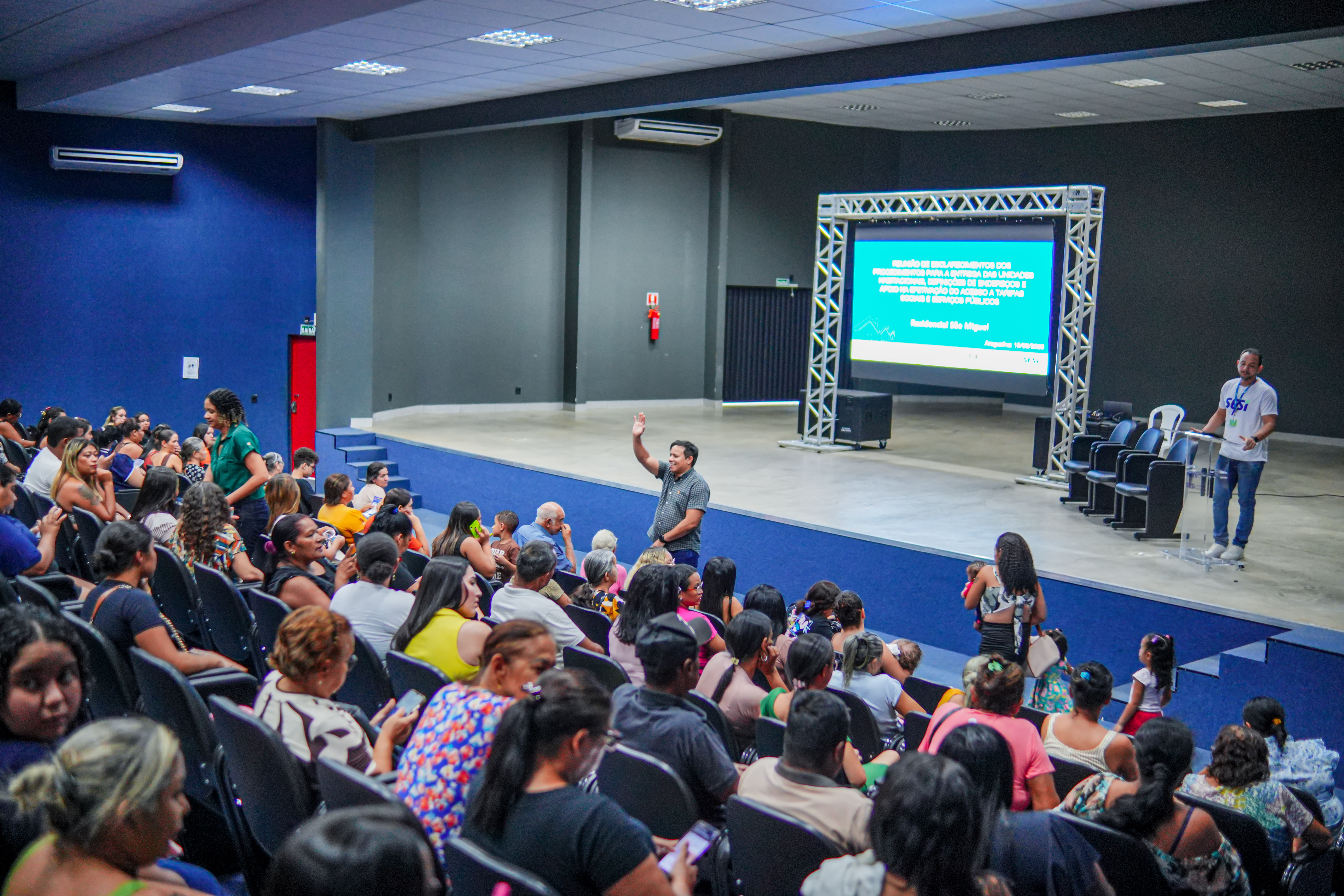 A iniciativa integra as ações obrigatórias do programa habitacional e tem como objetivo preparar as famílias para a nova realidade de moradia, fortalecendo a convivência comunitária, o conhecimento sobre direitos e deveres e a integração dos futuros moradores ao novo território.