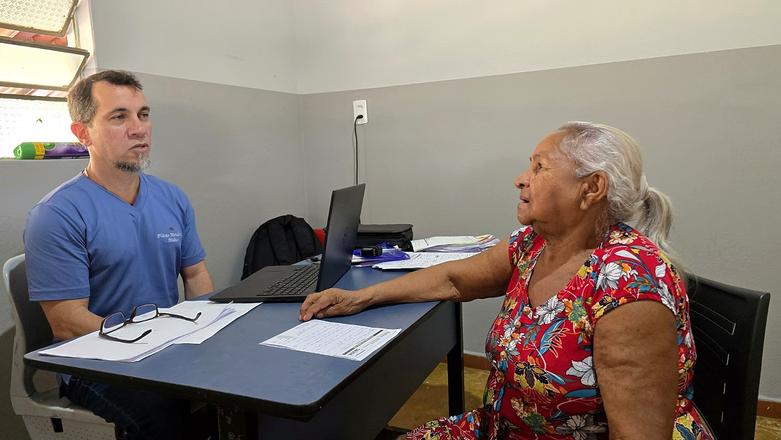 A ação atende pacientes referenciados pela UBS Luciane Ponciano, do Distrito Novo Horizonte, e busca facilitar o acesso aos serviços de saúde para quem vive na região.