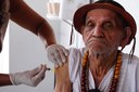 Prefeitura leva vacina Pneumo 20 a idosos acolhidos pela Casa do Idoso Sagrado Coração de Jesus