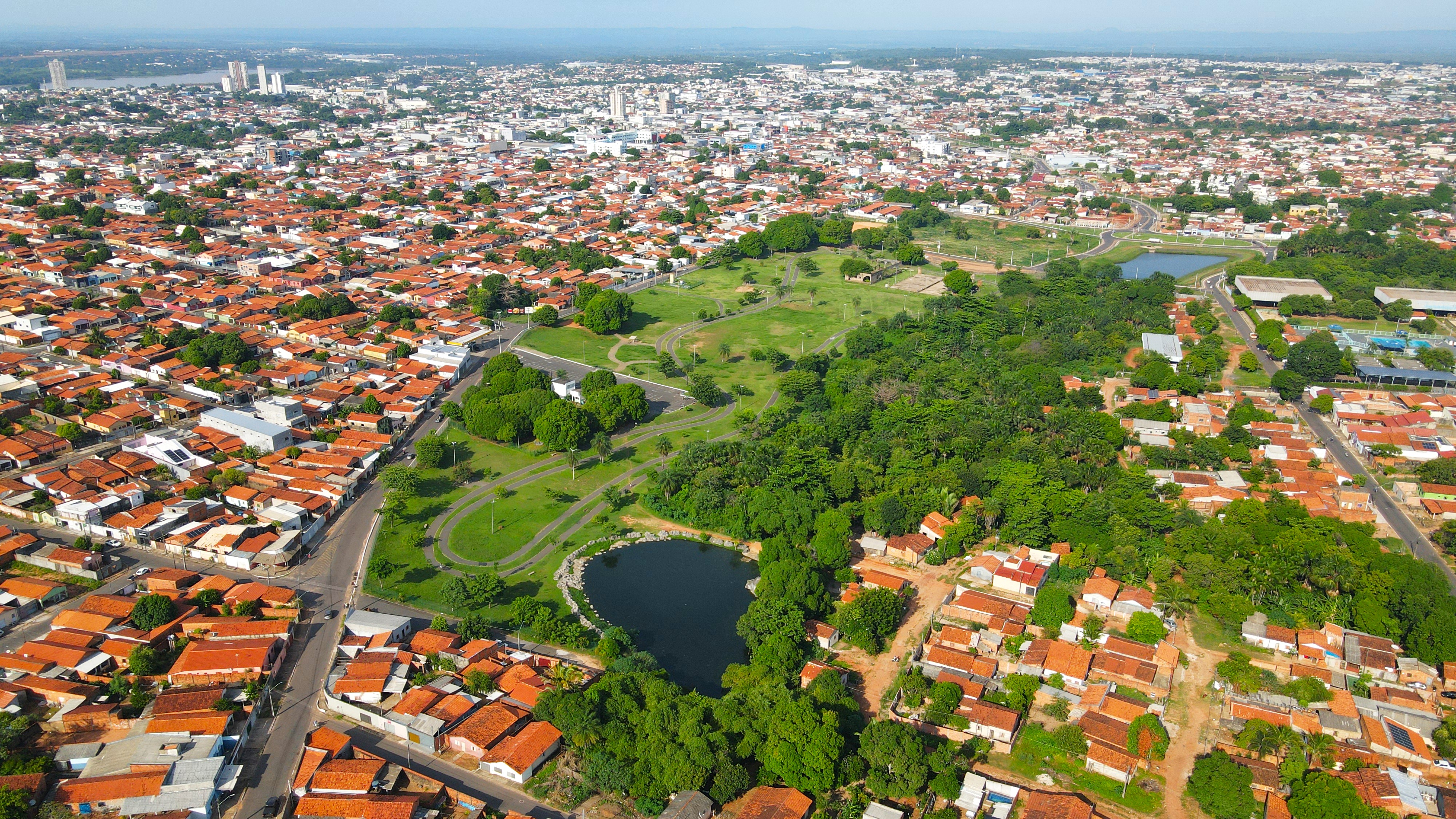 O prefeito Wagner Rodrigues destaca a importância de reconhecer o trabalho dos servidores públicos municipais e o impacto direto que esses profissionais têm no desenvolvimento da cidade